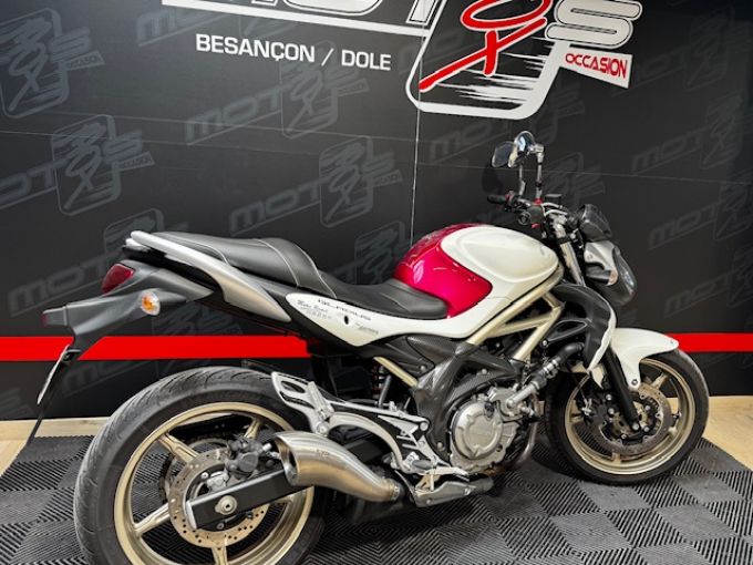 SUZUKI GLADIUS 650 4