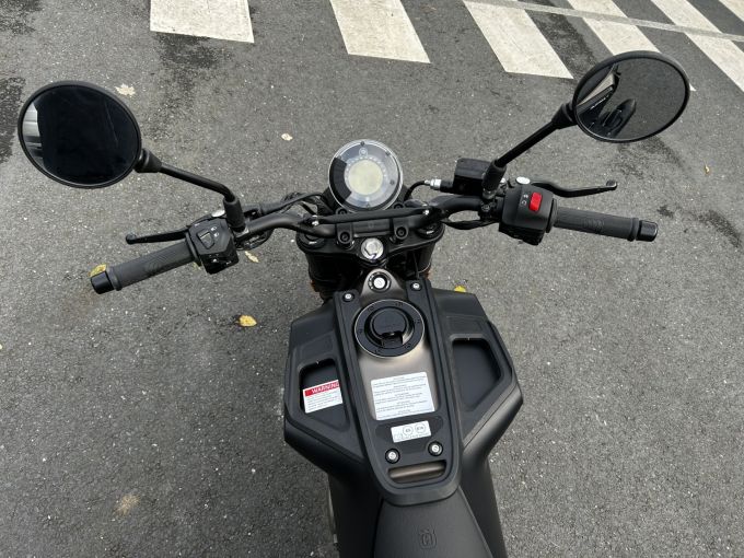 HUSQVARNA SVARTPILEN 401 A2 4