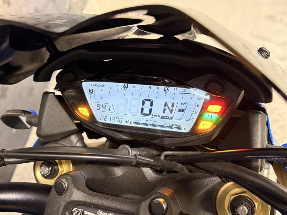 SUZUKI GSX-S 1000 ABS 4