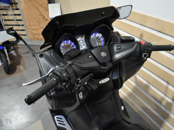 YAMAHA XP T-MAX 560 4