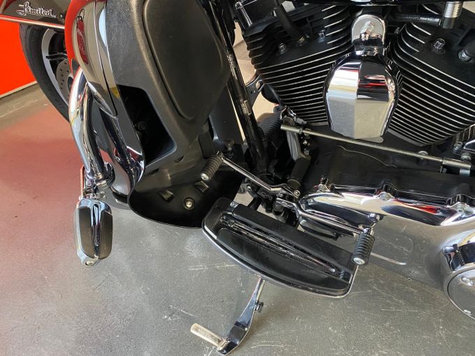 HARLEY-DAVIDSON TOURING ELECTRA 1690 ULTRA LIMITED 4