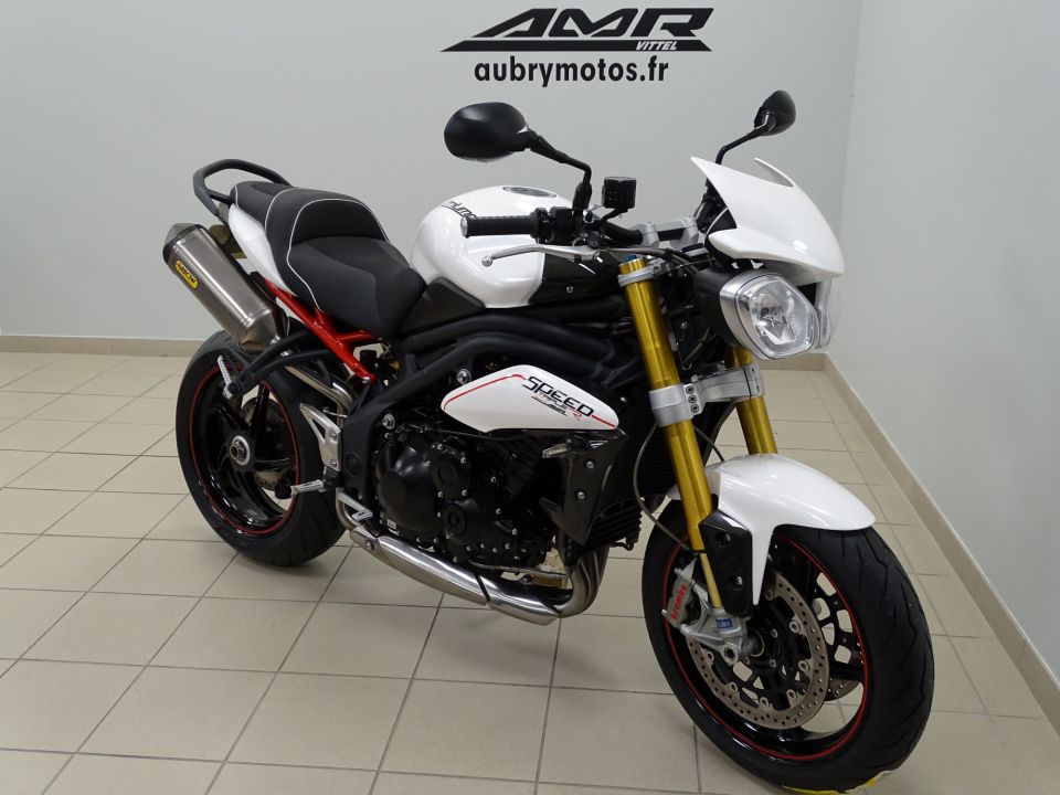 TRIUMPH SPEED TRIPLE 1050 R 4