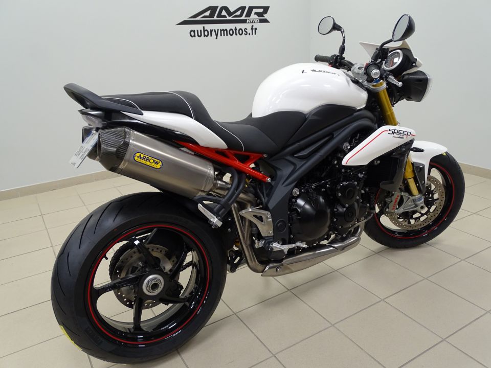 TRIUMPH SPEED TRIPLE 1050 R 4