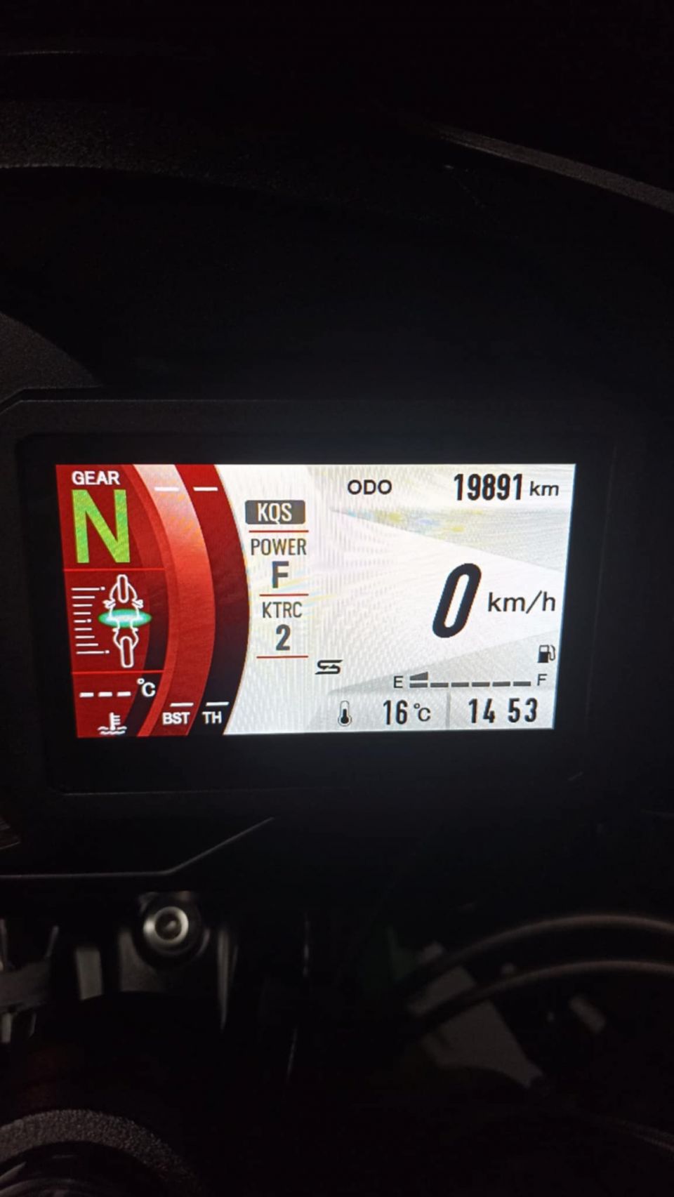 KAWASAKI Ninja H2 SX SE 4