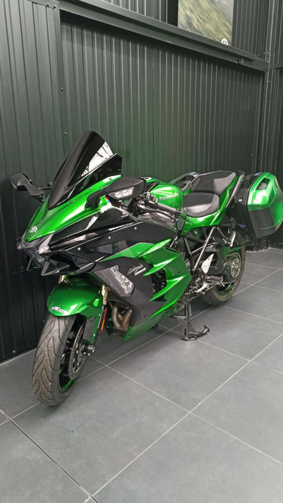 KAWASAKI Ninja H2 SX SE 4