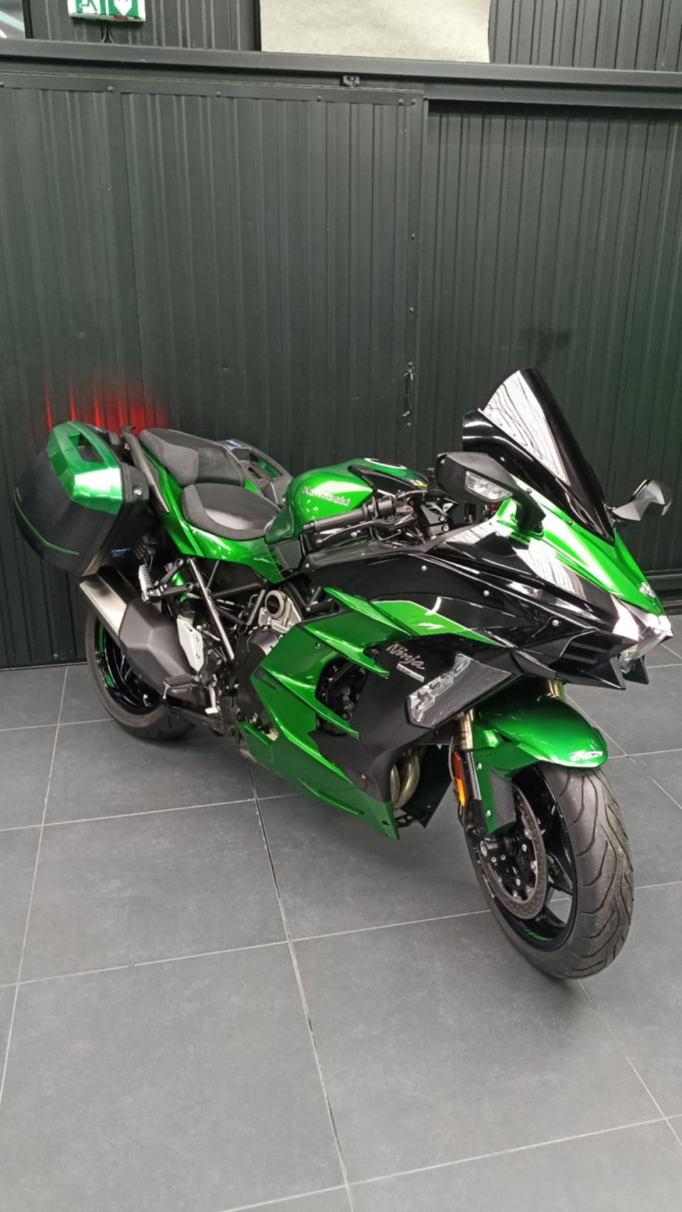 KAWASAKI Ninja H2 SX SE 4