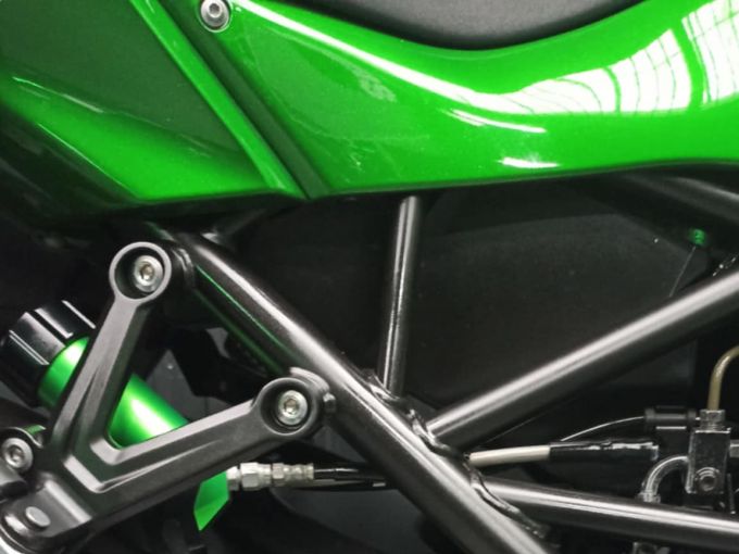 KAWASAKI Ninja H2 SX SE 4