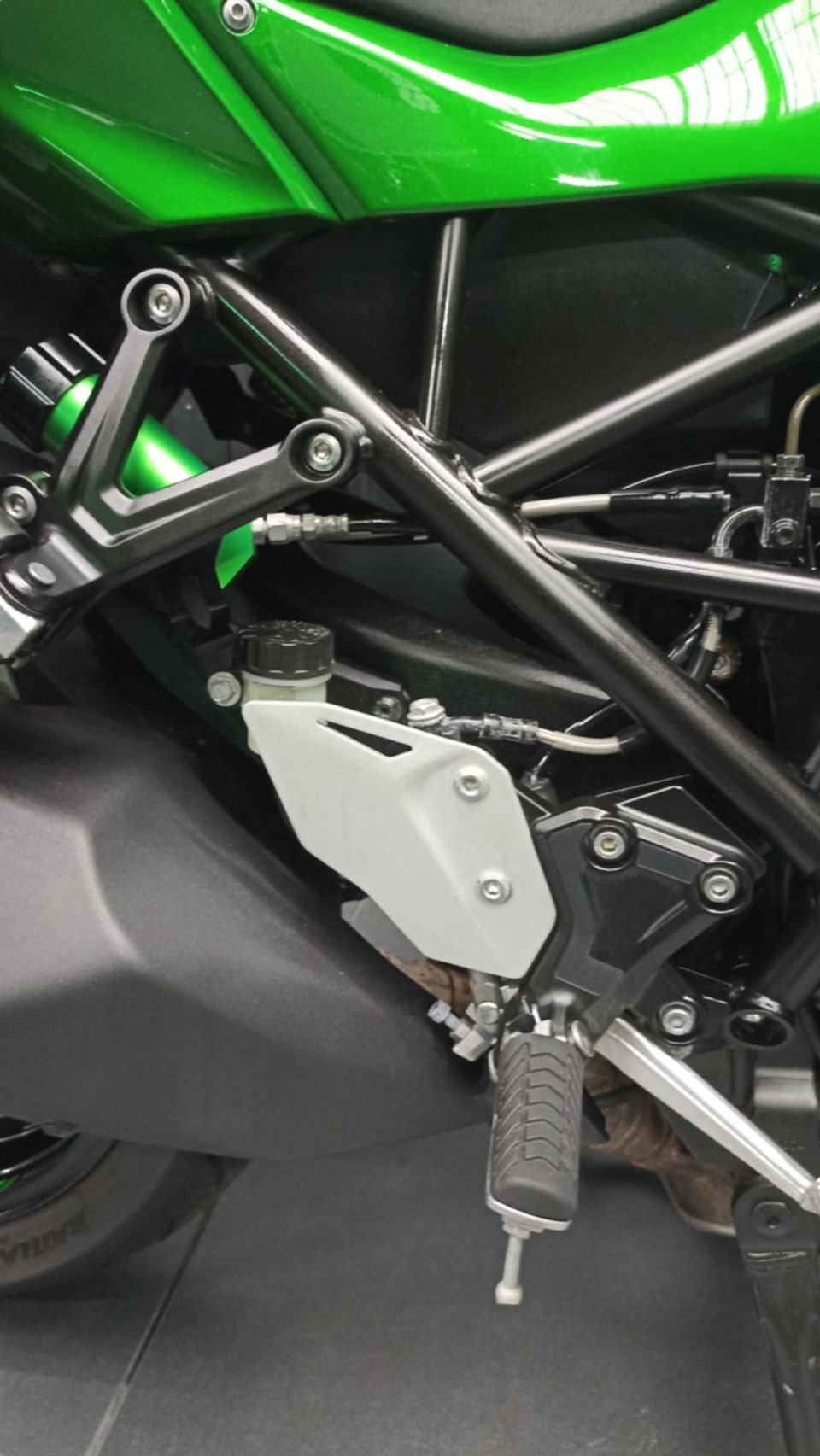 KAWASAKI Ninja H2 SX SE 4