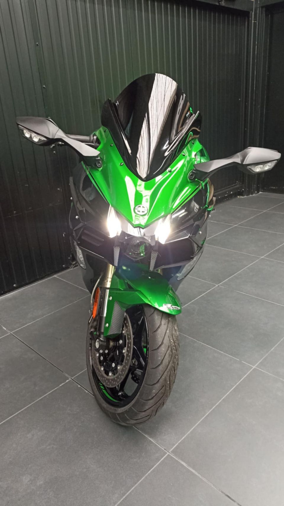KAWASAKI Ninja H2 SX SE 4