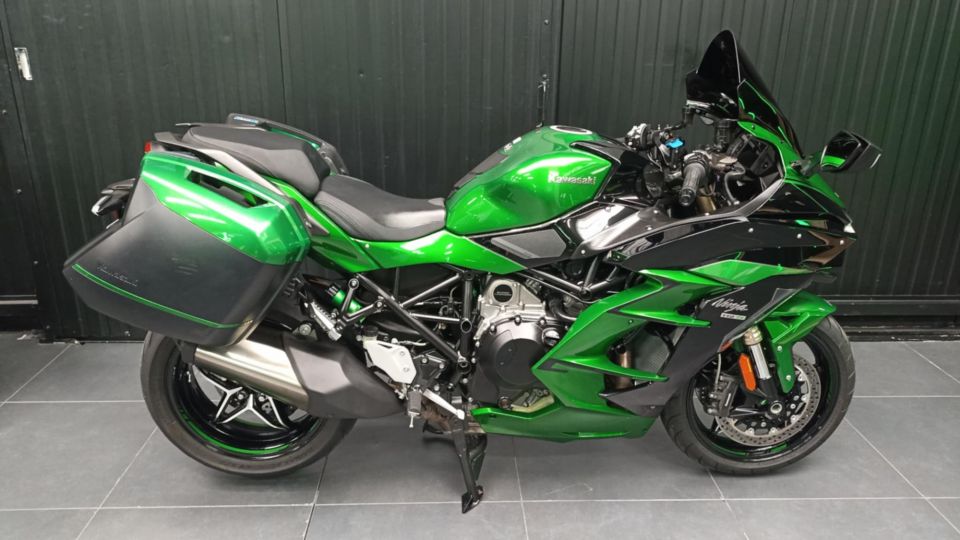 KAWASAKI Ninja H2 SX SE 4