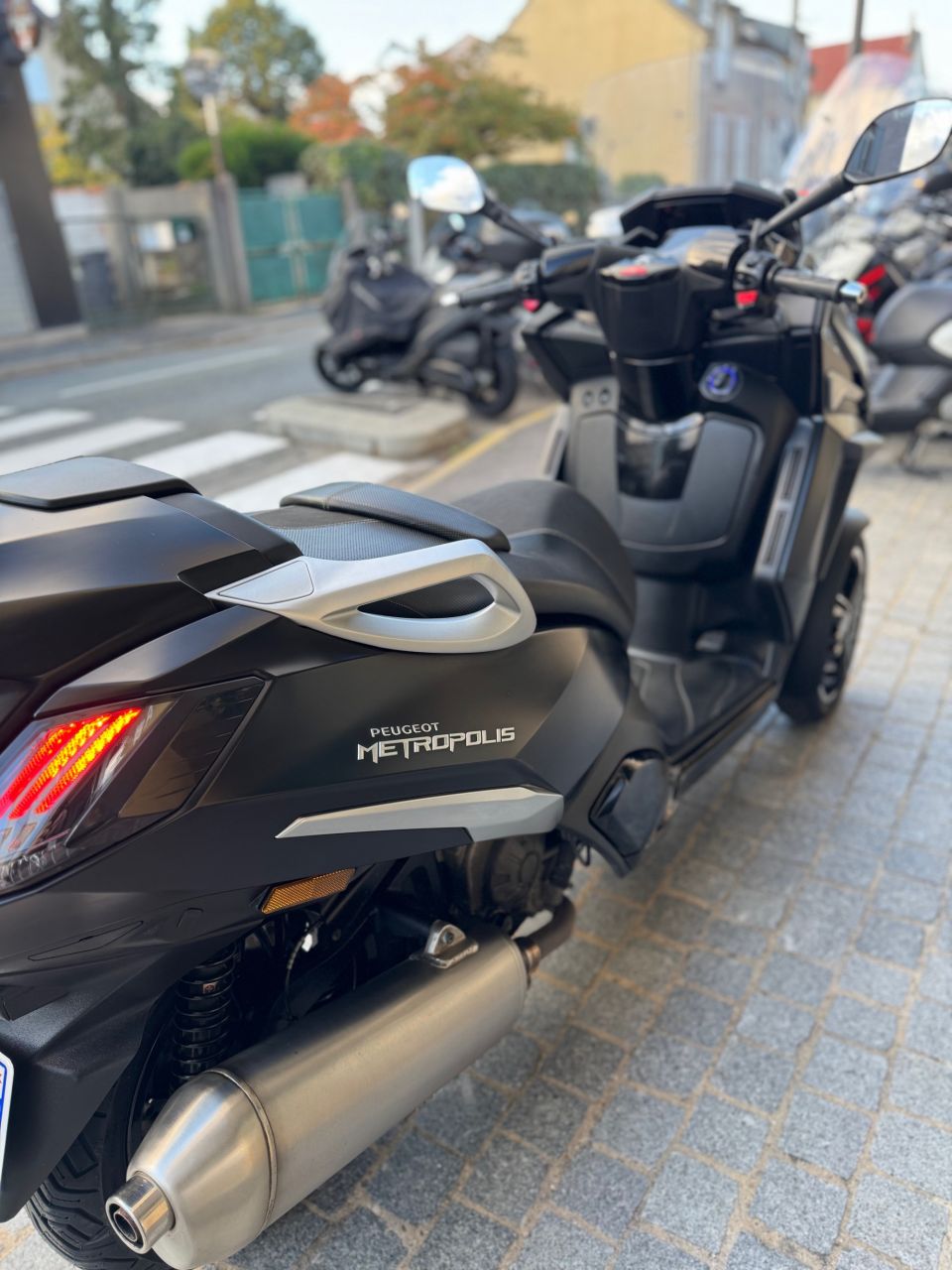 PEUGEOT METROPOLIS 400 4