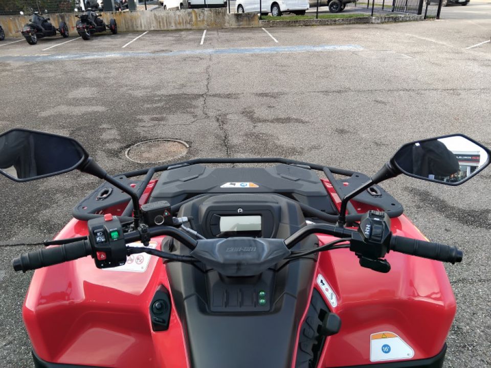 CAN-AM OUTLANDER DPS 700 T 4