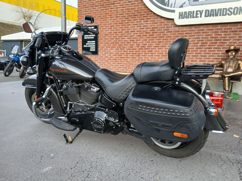 HARLEY-DAVIDSON SOFTAIL HERITAGE 1868 CLASSIC 4