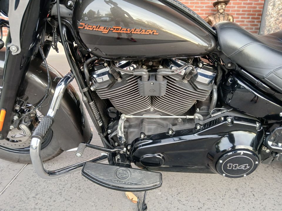 HARLEY-DAVIDSON SOFTAIL HERITAGE 1868 CLASSIC 4