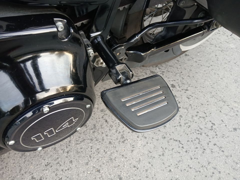 HARLEY-DAVIDSON SOFTAIL HERITAGE 1868 CLASSIC 4