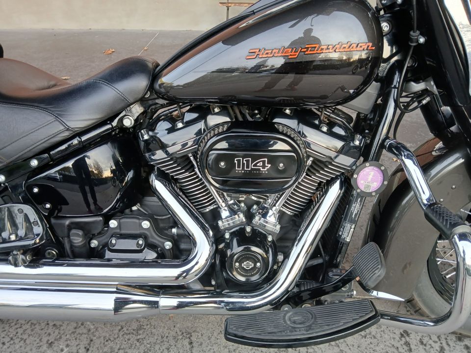 HARLEY-DAVIDSON SOFTAIL HERITAGE 1868 CLASSIC 4