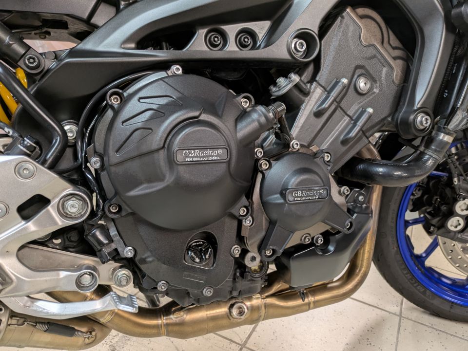 YAMAHA MT-09 SP 4