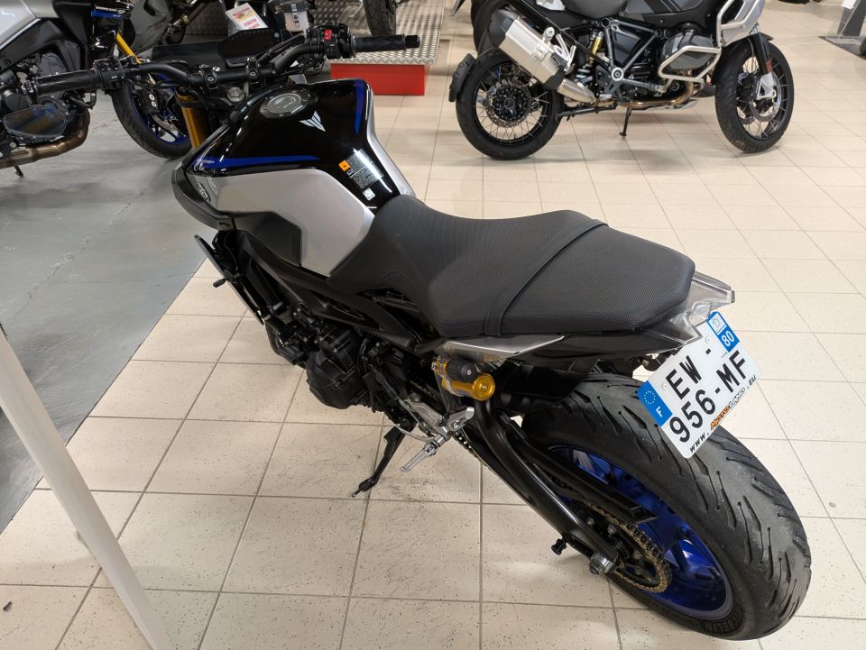YAMAHA MT-09 SP 4