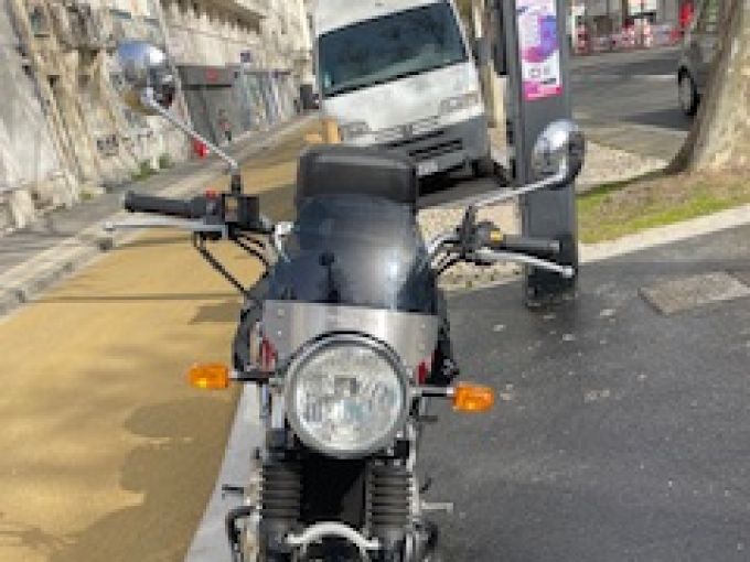 ROYAL ENFIELD INTERCEPTOR 4