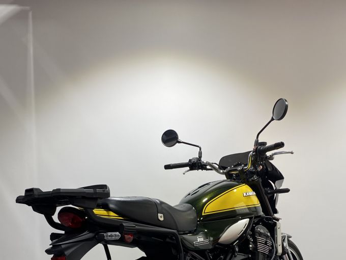 KAWASAKI Z 900 RS 4