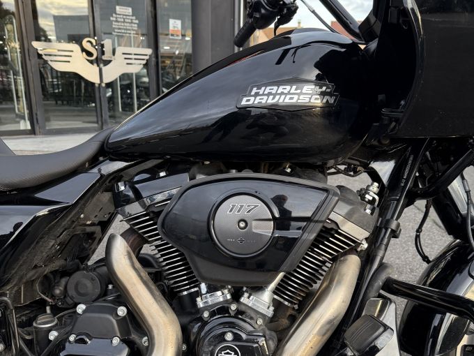 HARLEY-DAVIDSON TOURING ROAD GLIDE 1923 4