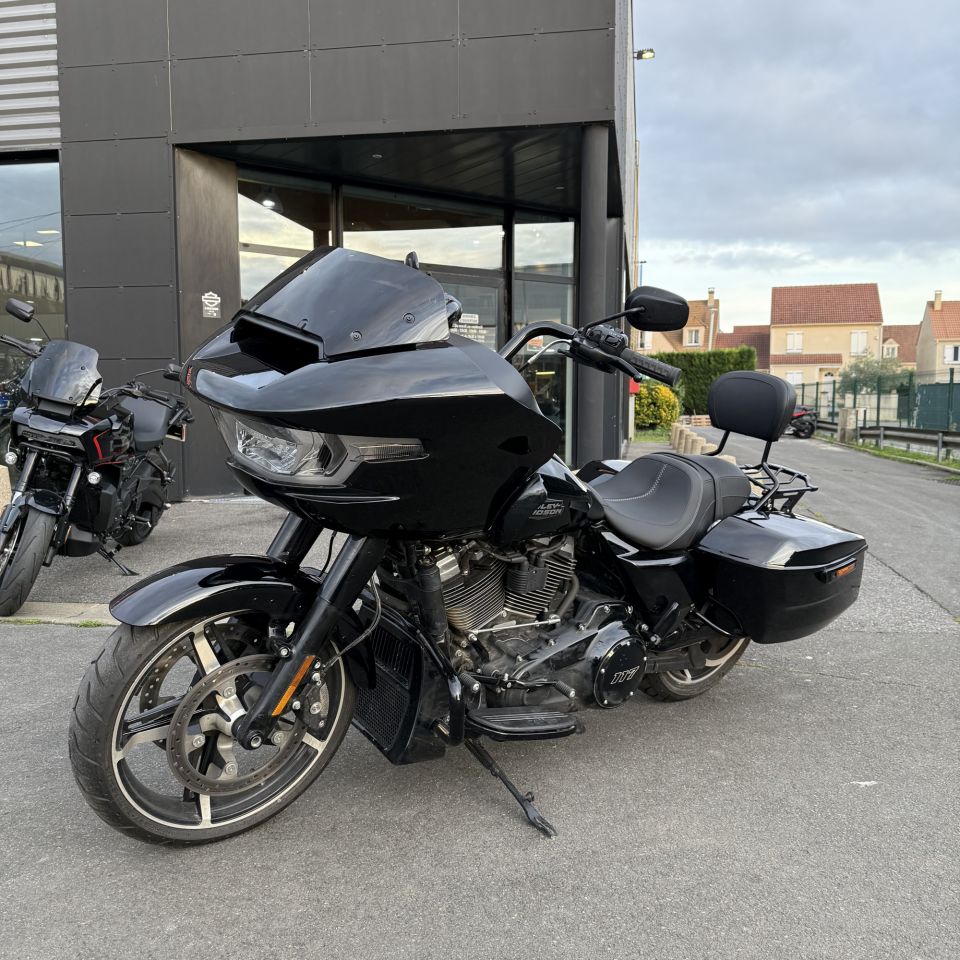 HARLEY-DAVIDSON TOURING ROAD GLIDE 1923 4