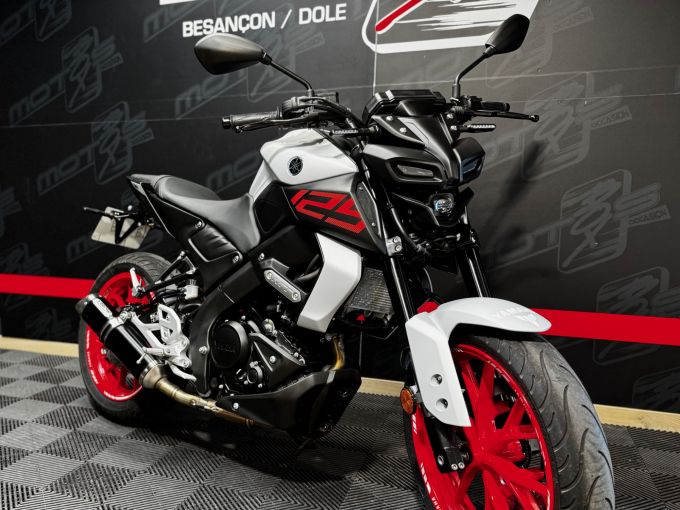 YAMAHA MT-125 ABS 4
