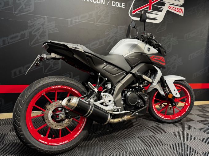 YAMAHA MT-125 ABS 4