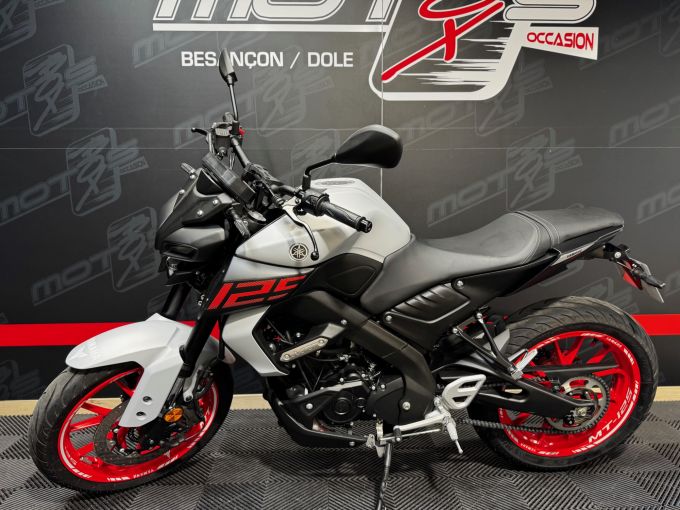 YAMAHA MT-125 ABS 4