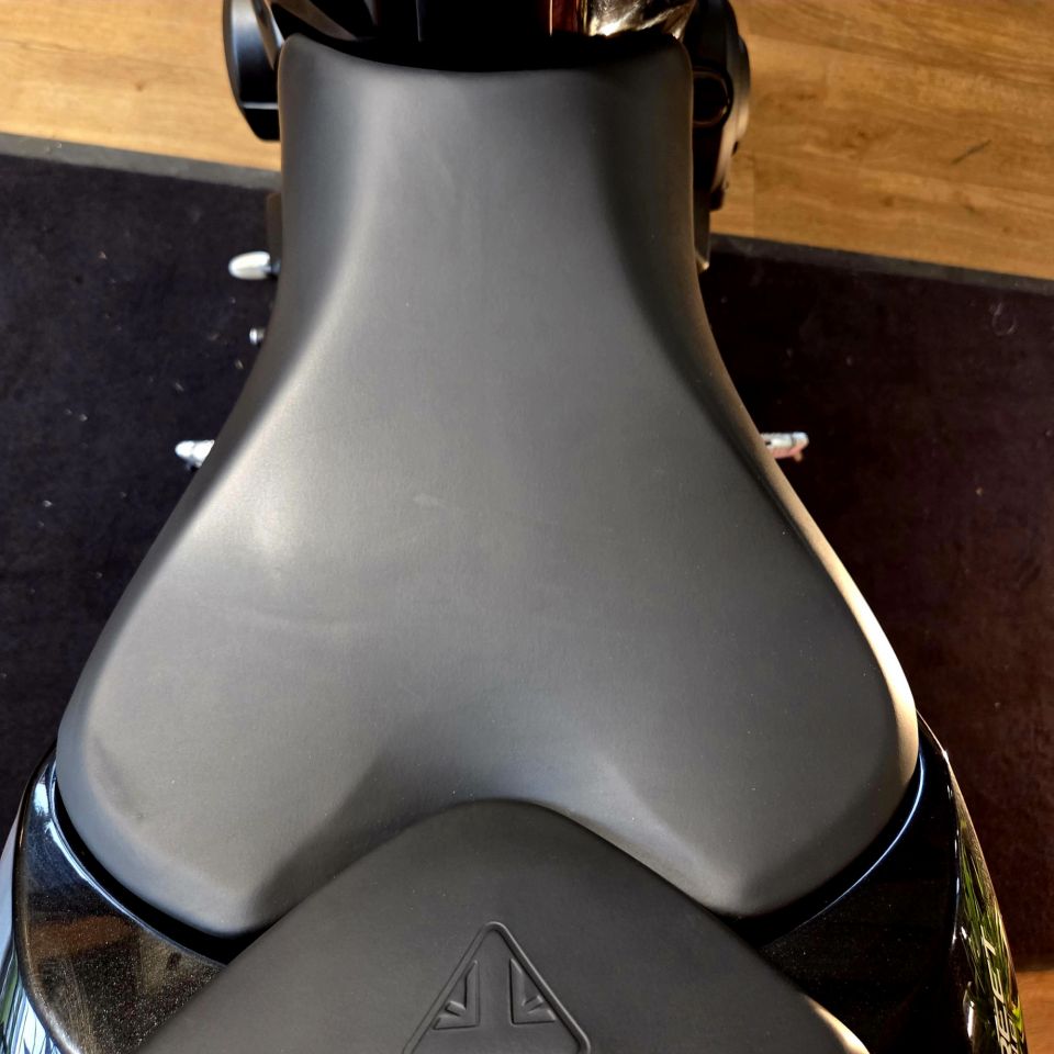 TRIUMPH STREET TRIPLE 660 S A2 4