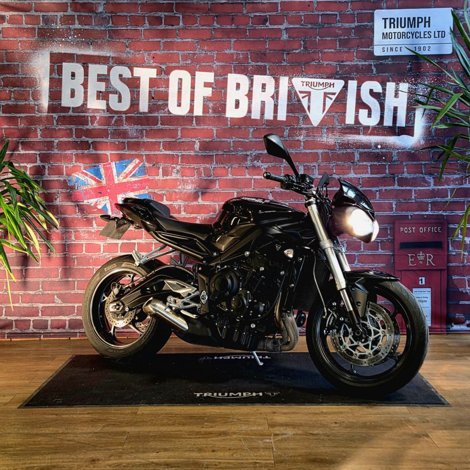 TRIUMPH STREET TRIPLE 660 S A2 4