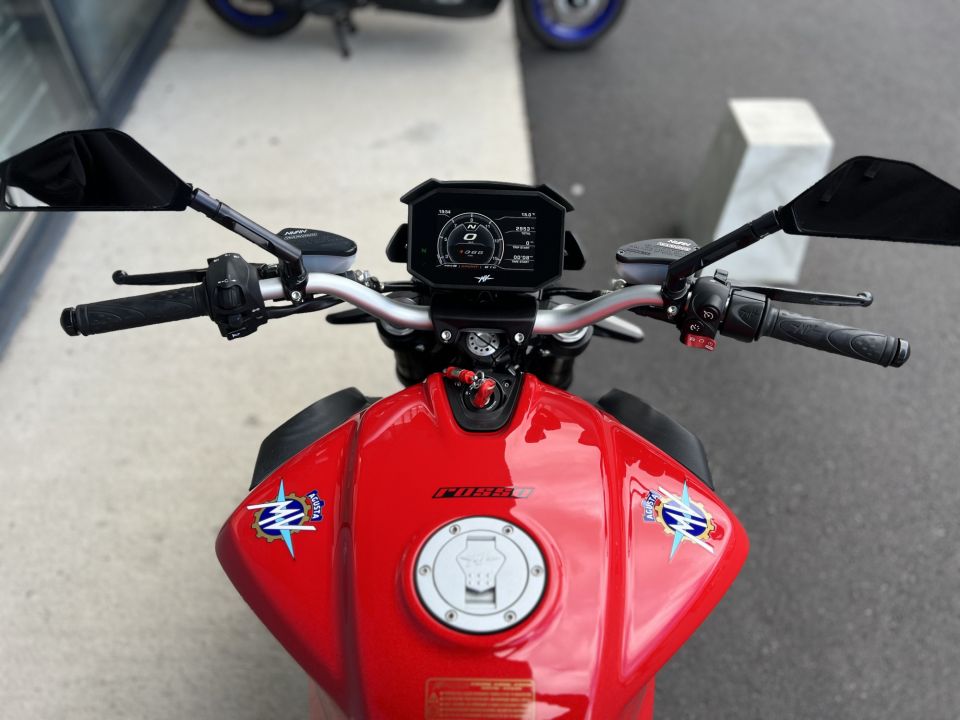 MV AGUSTA BRUTALE 800 4