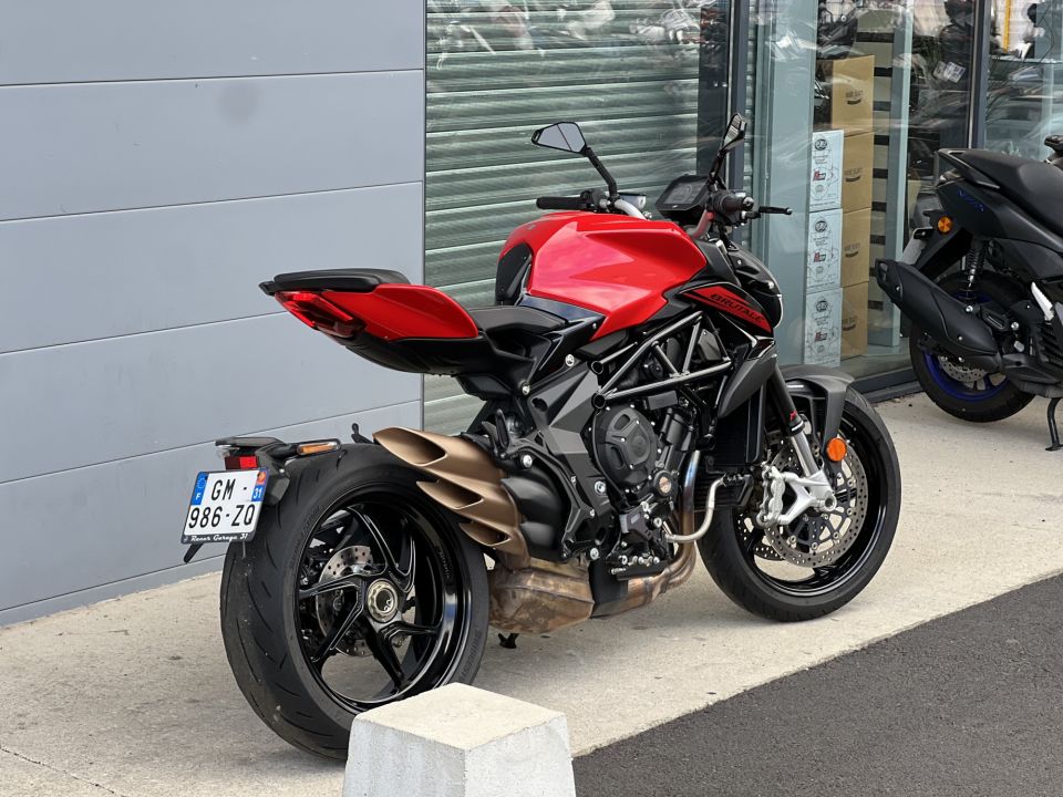 MV AGUSTA BRUTALE 800 4