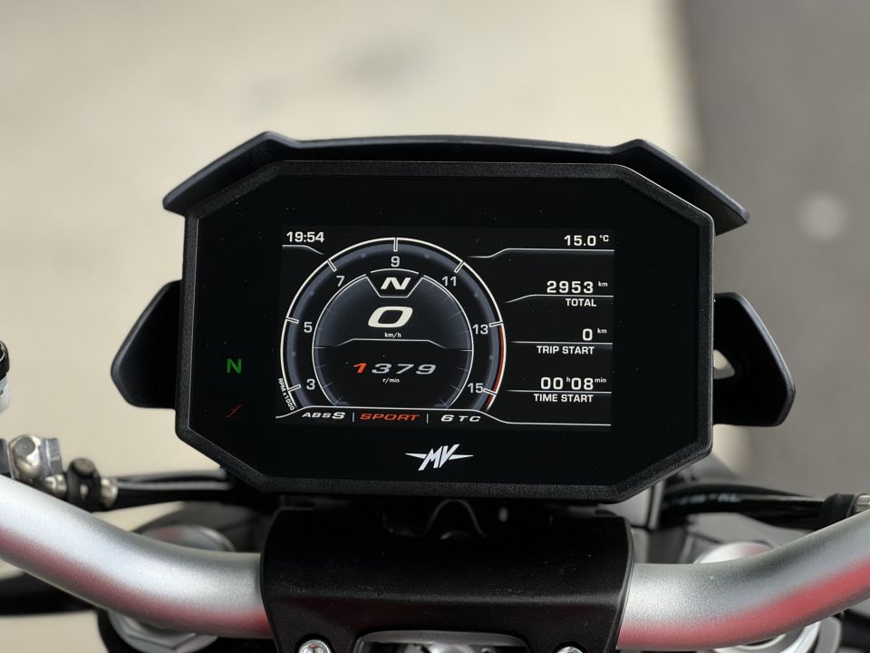 MV AGUSTA BRUTALE 800 4