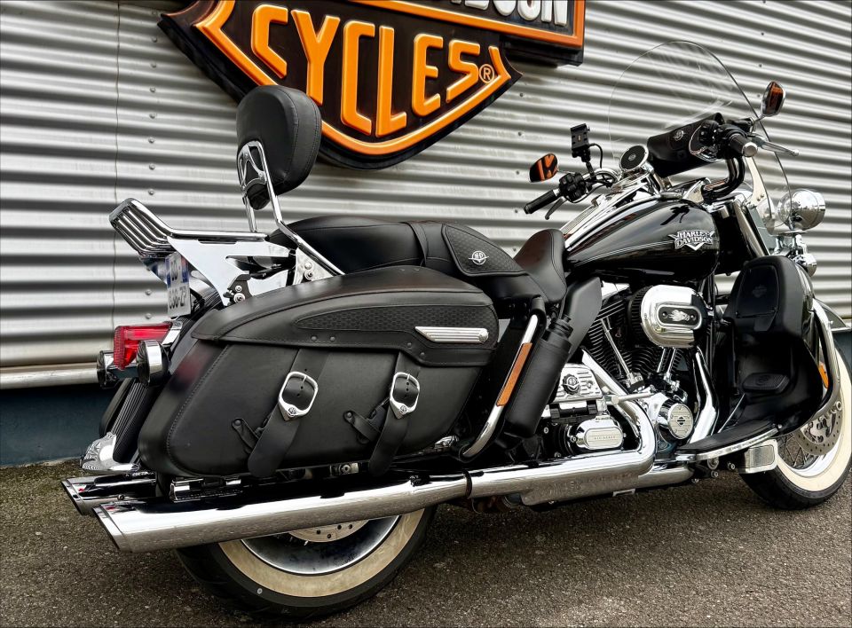HARLEY-DAVIDSON TOURING ROAD KING 1690 CLASSIC 4