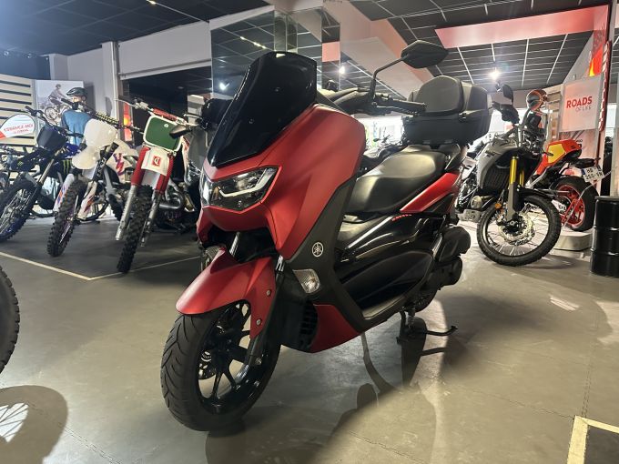 YAMAHA NMAX 125 4