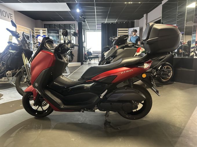 YAMAHA NMAX 125 4