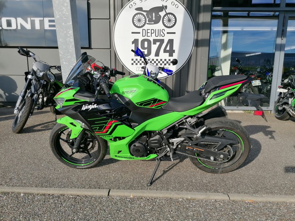 KAWASAKI NINJA 400 4