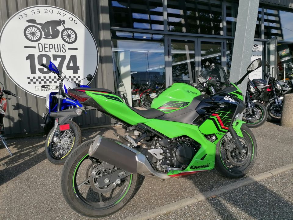KAWASAKI NINJA 400 4