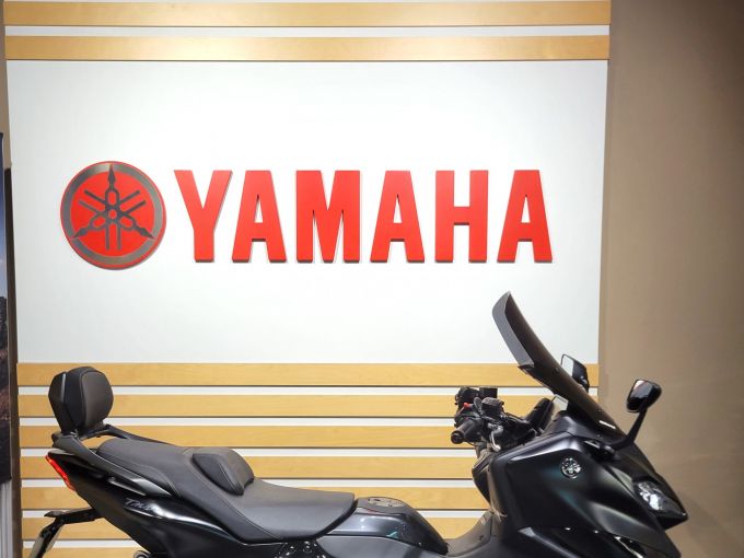 YAMAHA XP T-MAX 560 TECH MAX 4