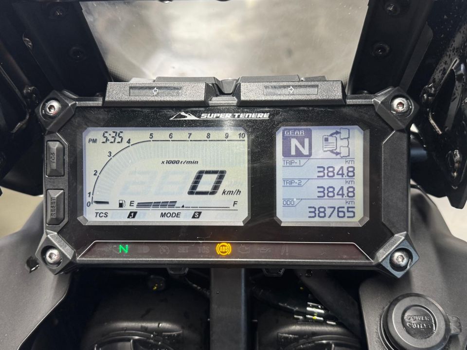 YAMAHA XTZ 1200 SUPER TENERE 4