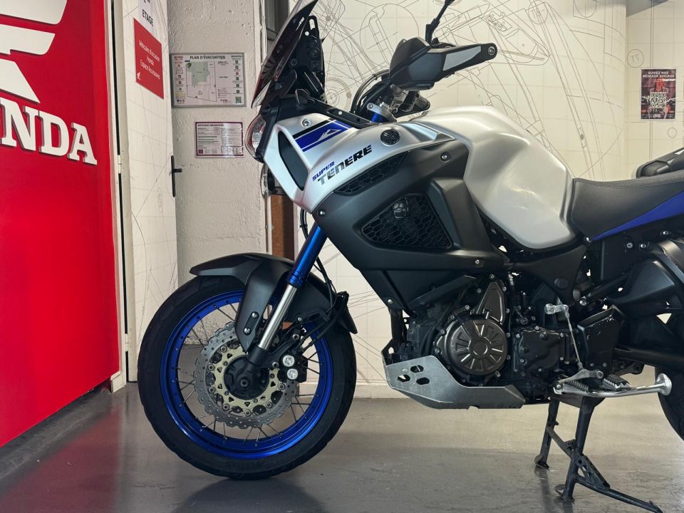 YAMAHA XTZ 1200 SUPER TENERE 4