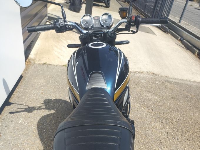 KAWASAKI Z 900 RS 4