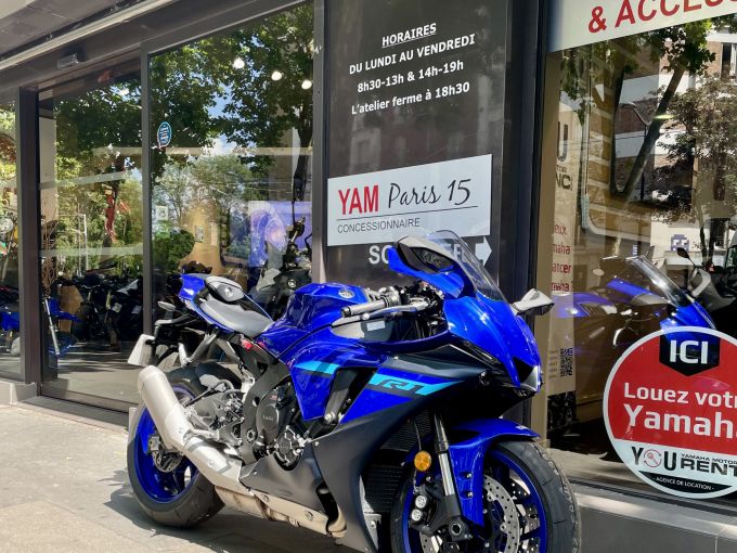 YAMAHA YZF 1000 R1 4