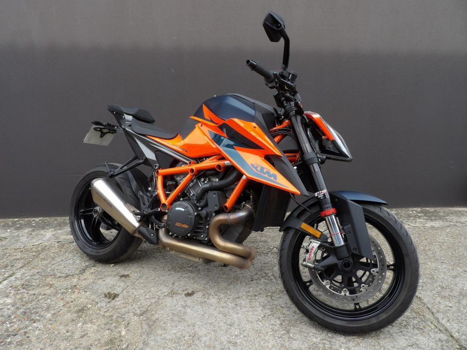 KTM 1290 SUPER DUKE R 4