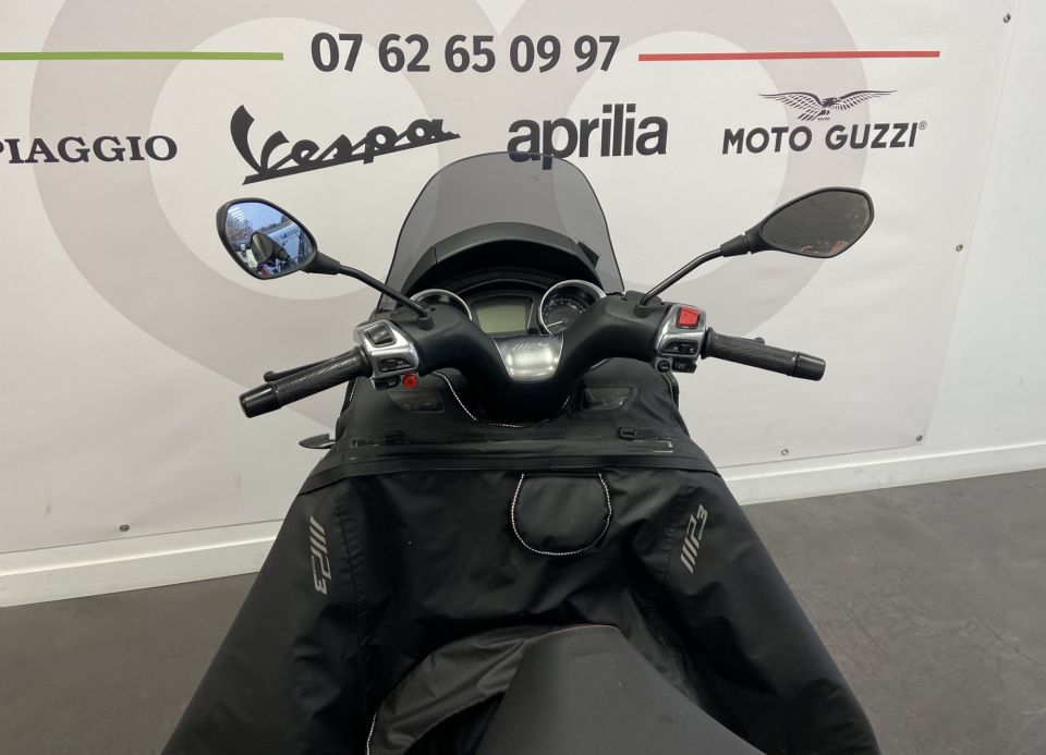 PIAGGIO MP3 300 HPE ABS ASR 4