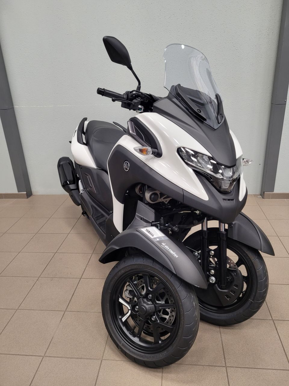 YAMAHA TRICITY 300 4