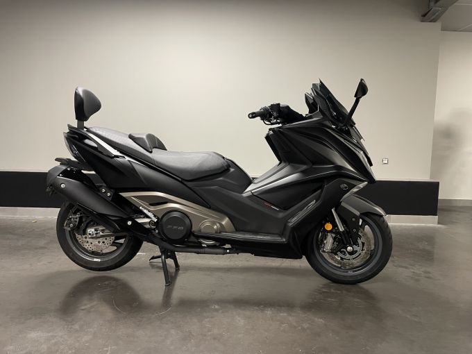 KYMCO AK 550 4
