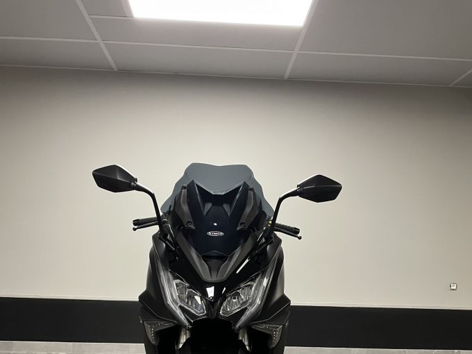 KYMCO AK 550 4