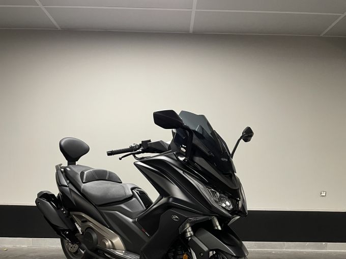 KYMCO AK 550 4